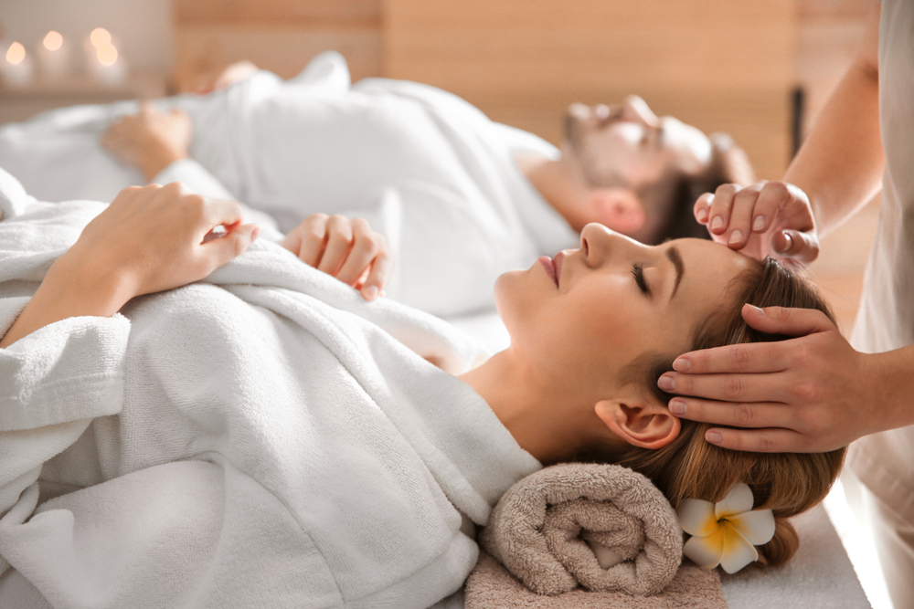 目　リラックス/マッサージ Silent Retreat Spa | EzOrderNow